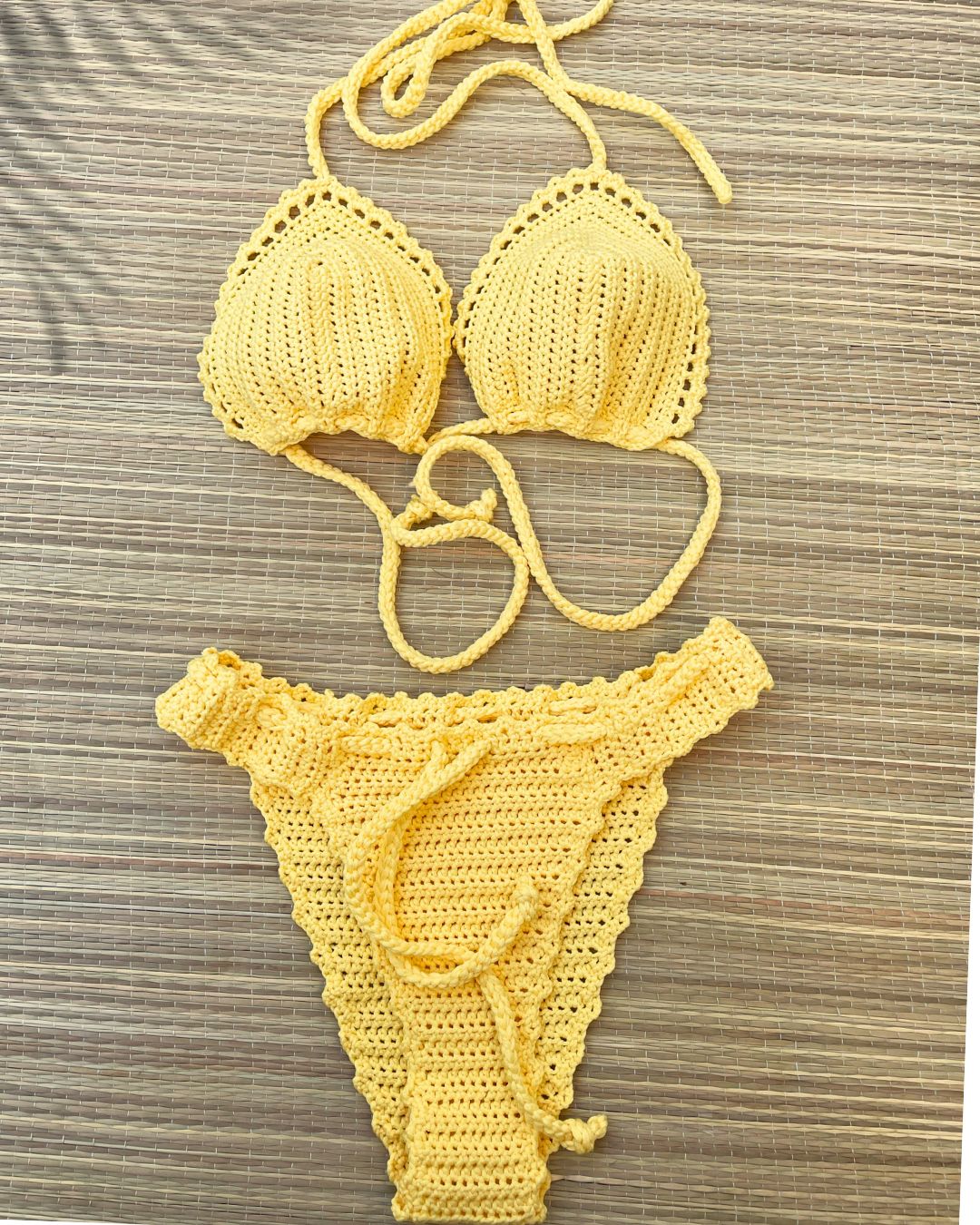 Haut de maillot de bain au crochet - Jaune