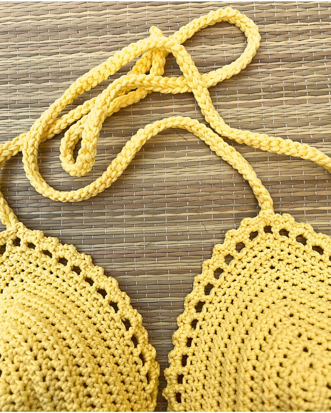 Haut de maillot de bain au crochet - Jaune