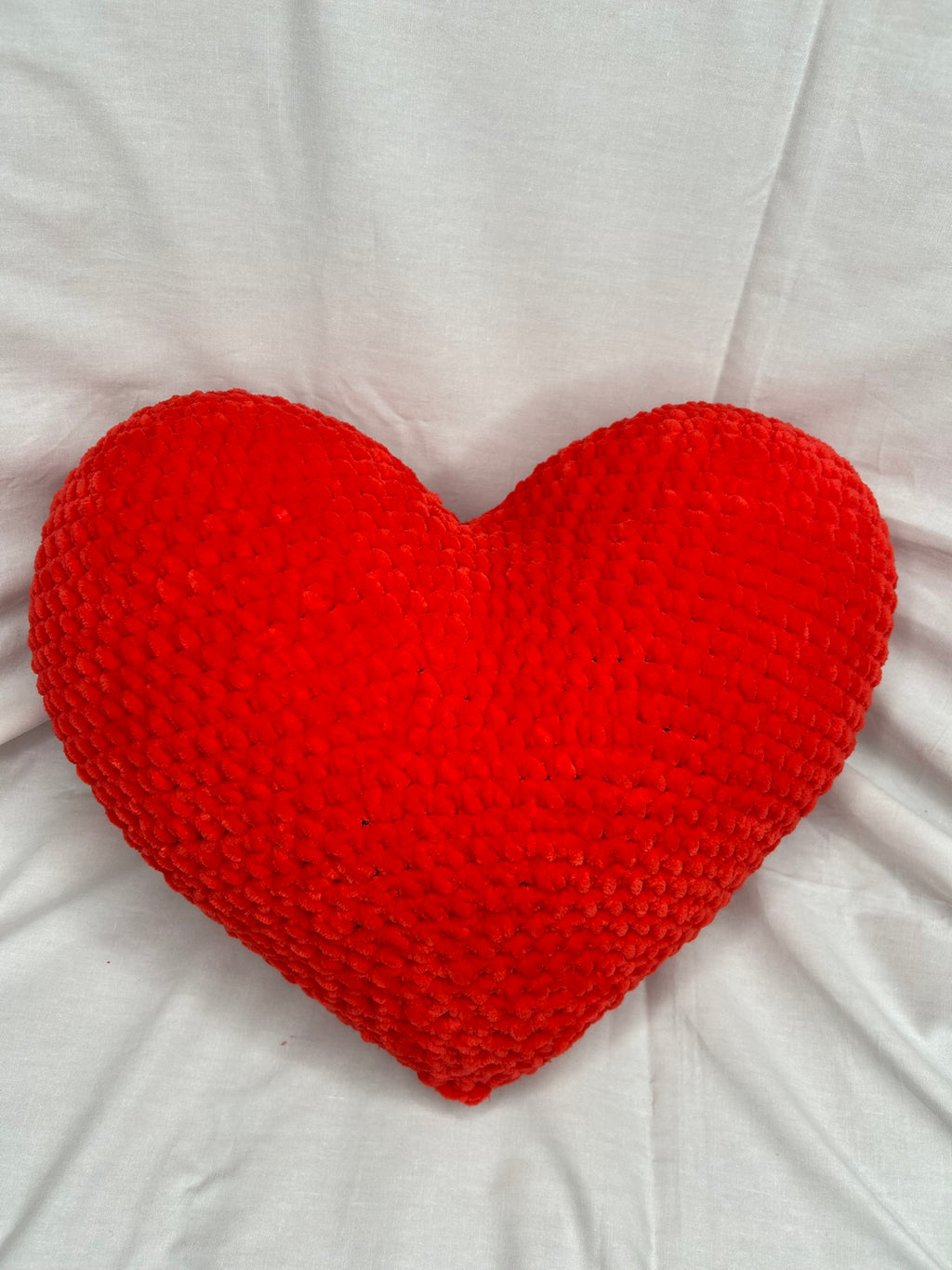 Coussin coeur au crochet fait main - Décoration romantique et cadeau Saint-Valentin